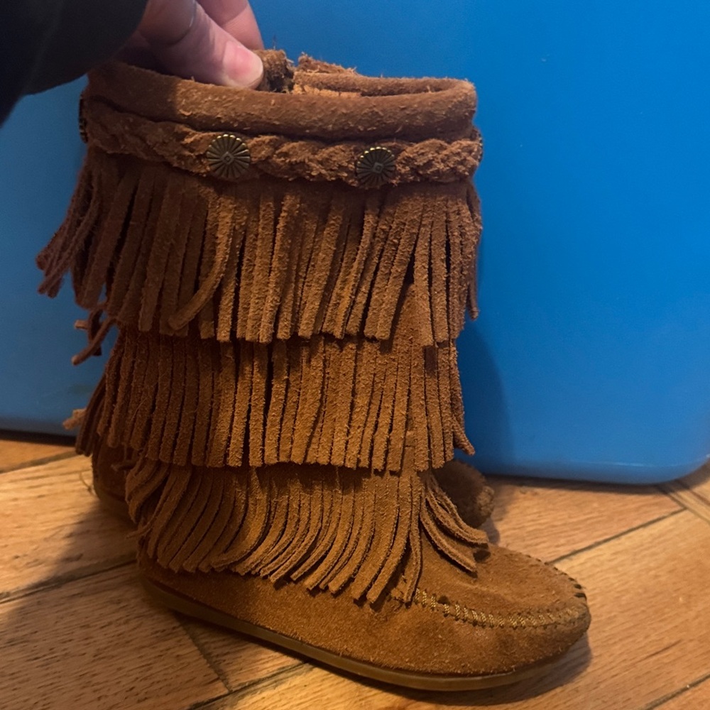 Minnetonka Brown Fringe Suede  Boots